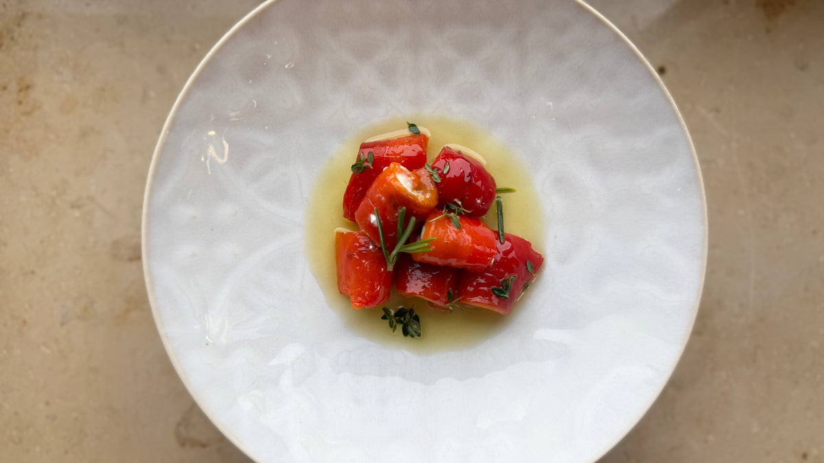 🫑 Handgerollte Antipasti: Geröstete Paprika mit whipped Feta-Creme