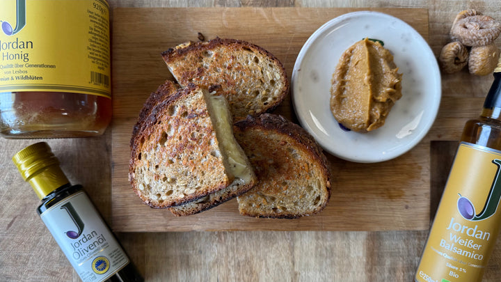 Grilled Cheese mit Feigensenf, Gruyère & Camembert – Rezept für das perfekte Käse-Sandwich