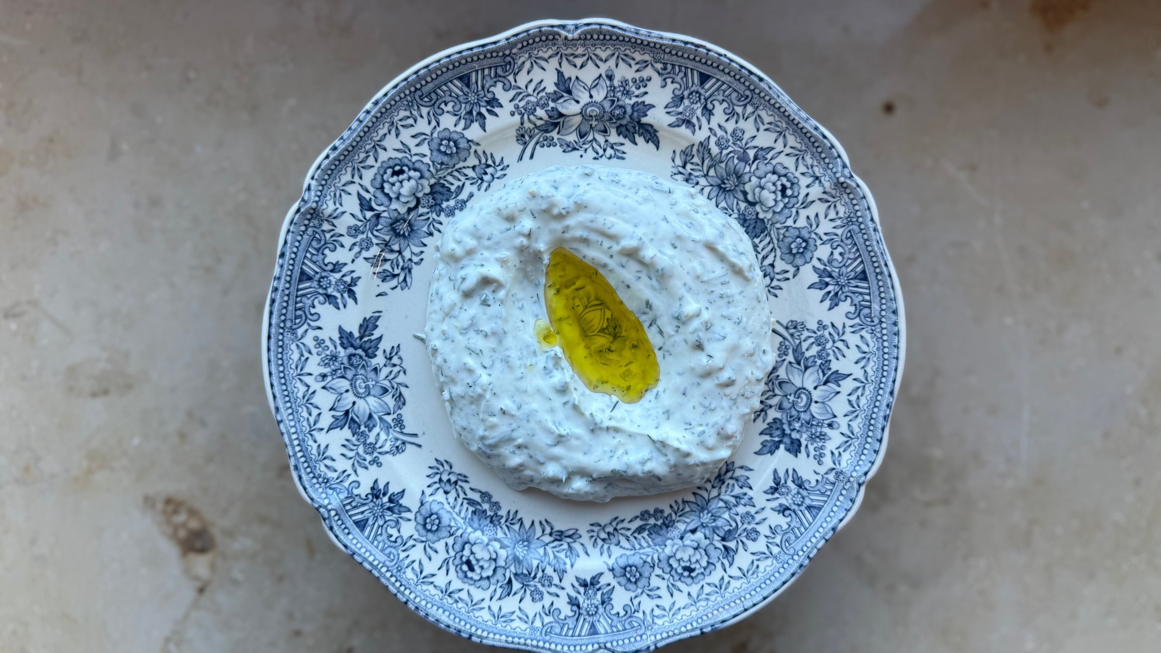 🥣 Giaourtlou: Der Joghurt-Dip, der Tzatziki Konkurrenz macht
