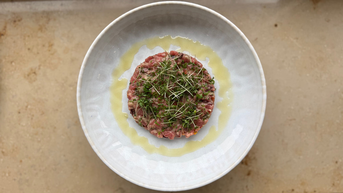 Beef Tatar „Mediterran“ — frisch & aromatisch