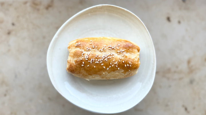 Feta im Blätterteig — knusprig, salzig & mit Honig-Finish