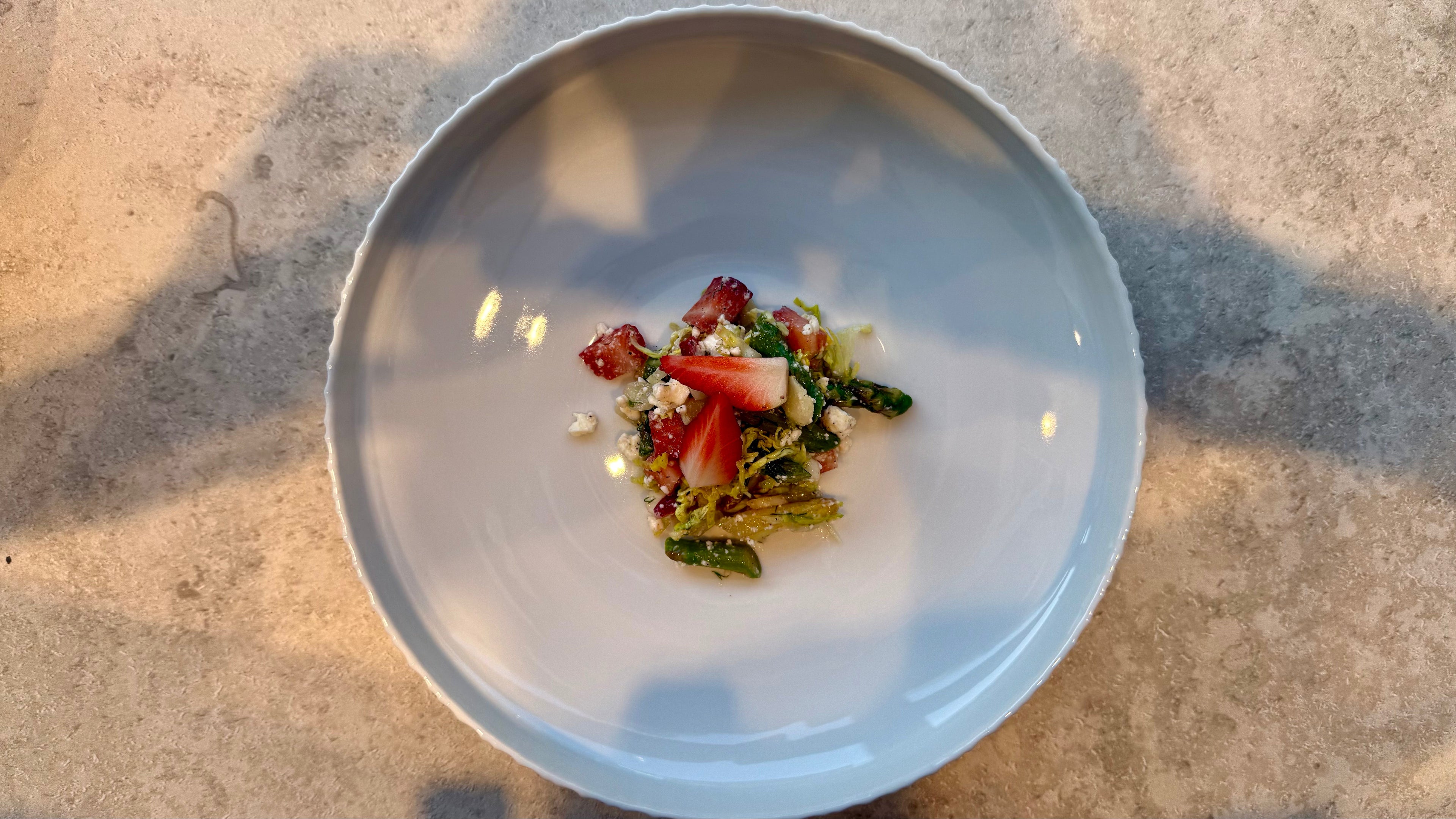 🥗 Spargel trifft Erdbeere: Die Frische-Explosion auf dem Teller