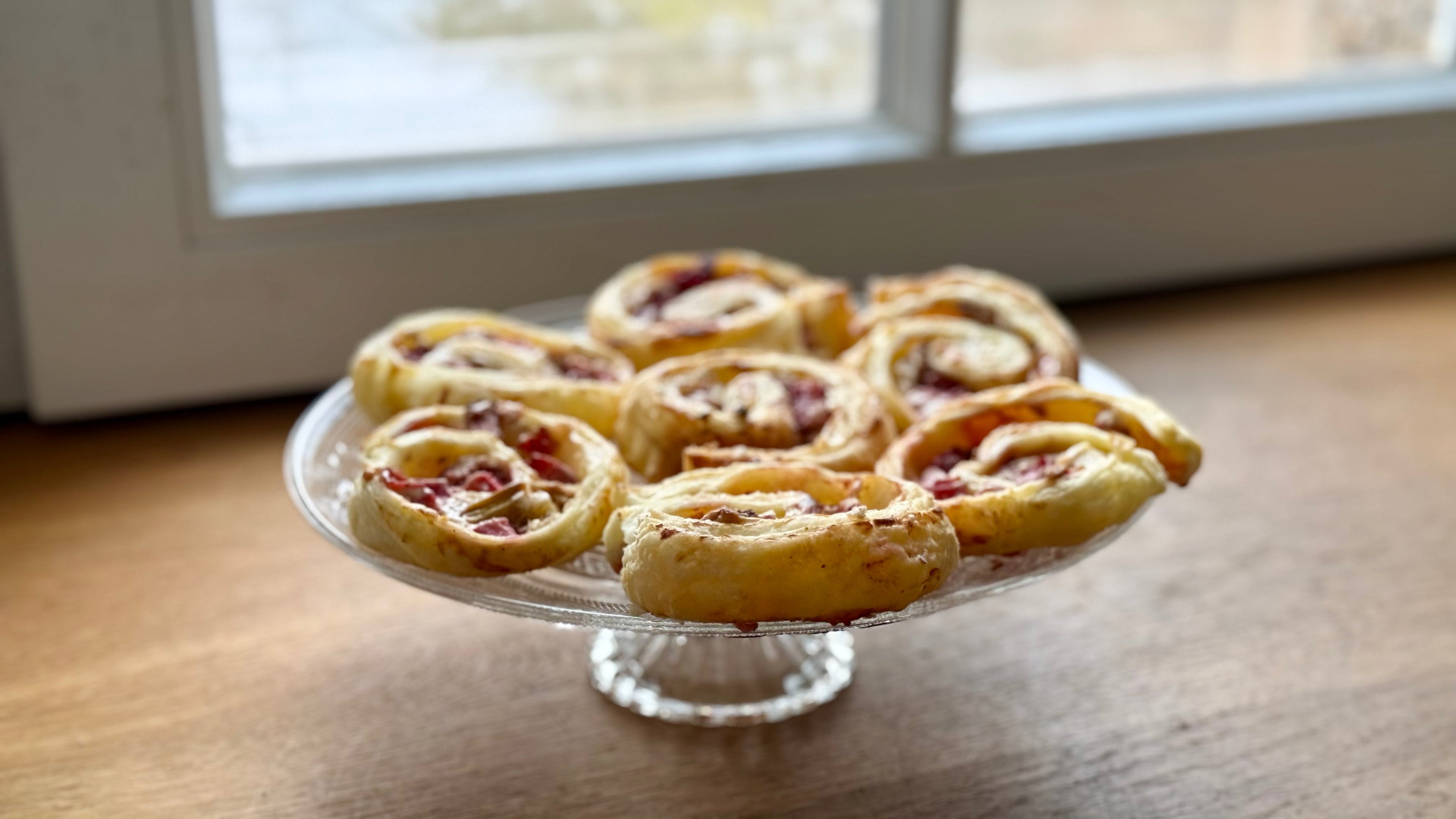 🍓 Erdbeer-Rhabarber-Schnecken: Das einfachste Frühlingsrezept mit Blätterteig